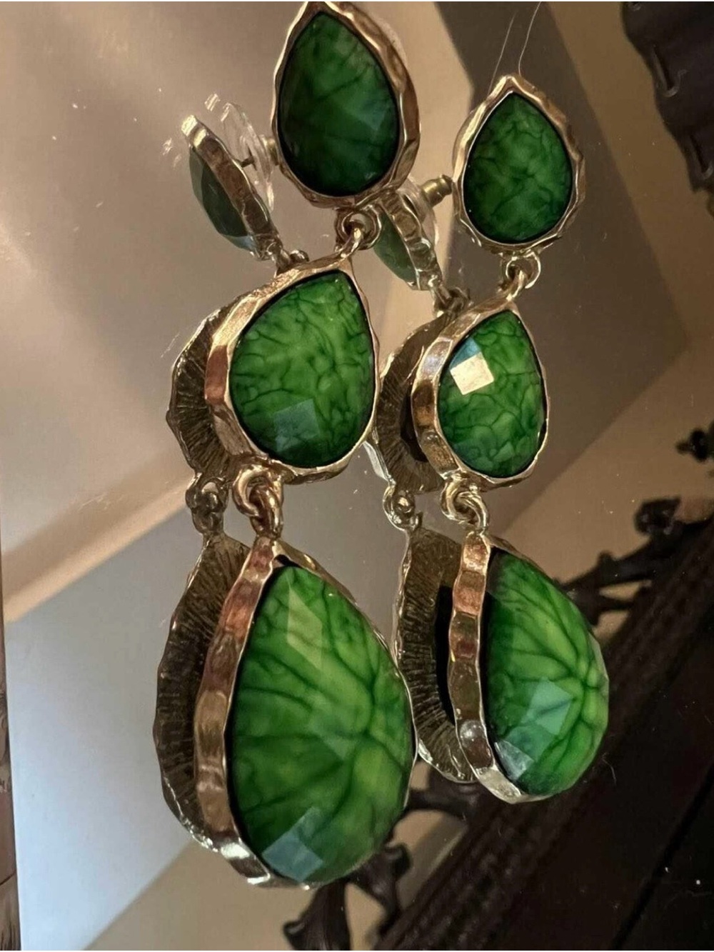 💍 Nwot Green Teardrop Dangle Earrings - Elegant Women's Jewelry